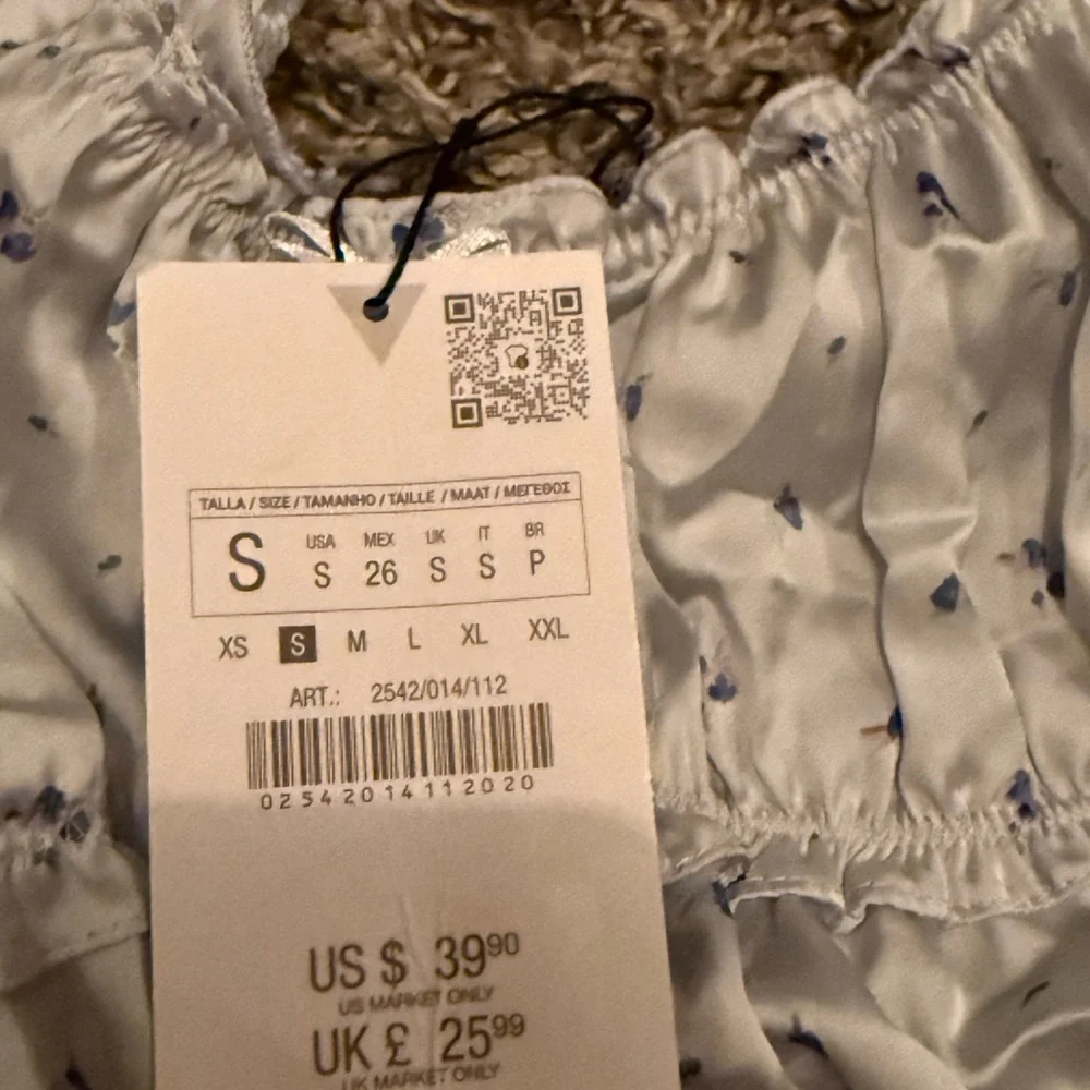 Zara Light Blue Floral Ruffle Top - Picture 4 of 4